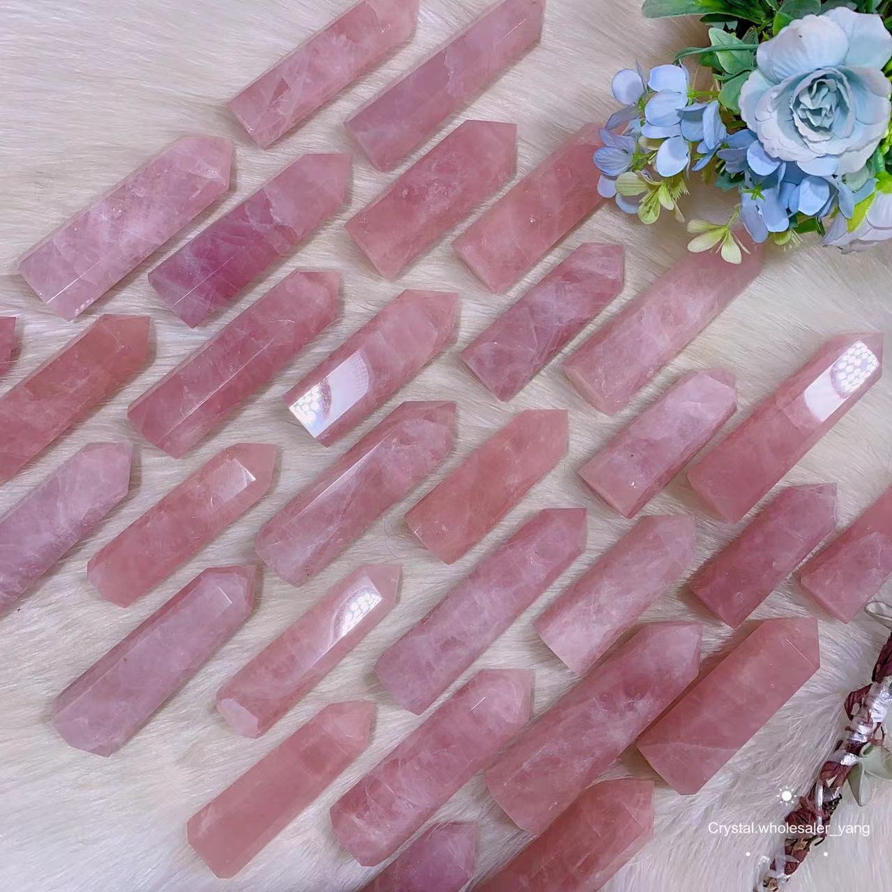 Rose quartz towers (one kilo)