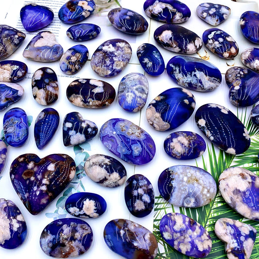 Blue flower agate heart and plam （one kilo）