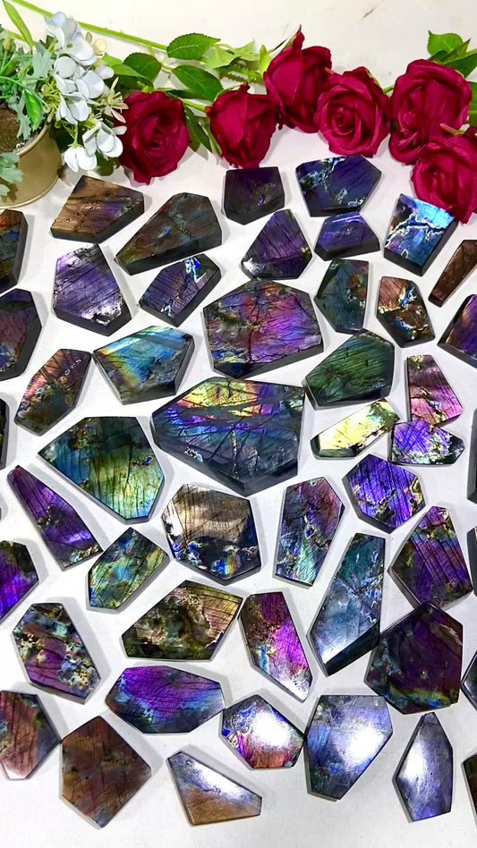 Colorful labradorite freefrom（One kilo）