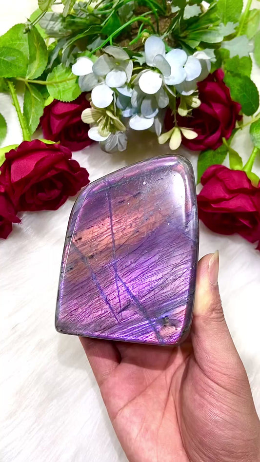 Purple labradorite freefrom(One kilo）