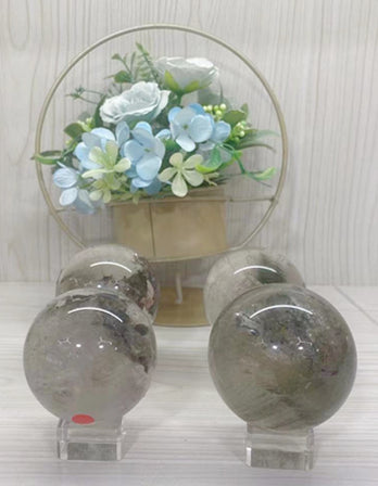 garden quartz sphere (one kilo)
